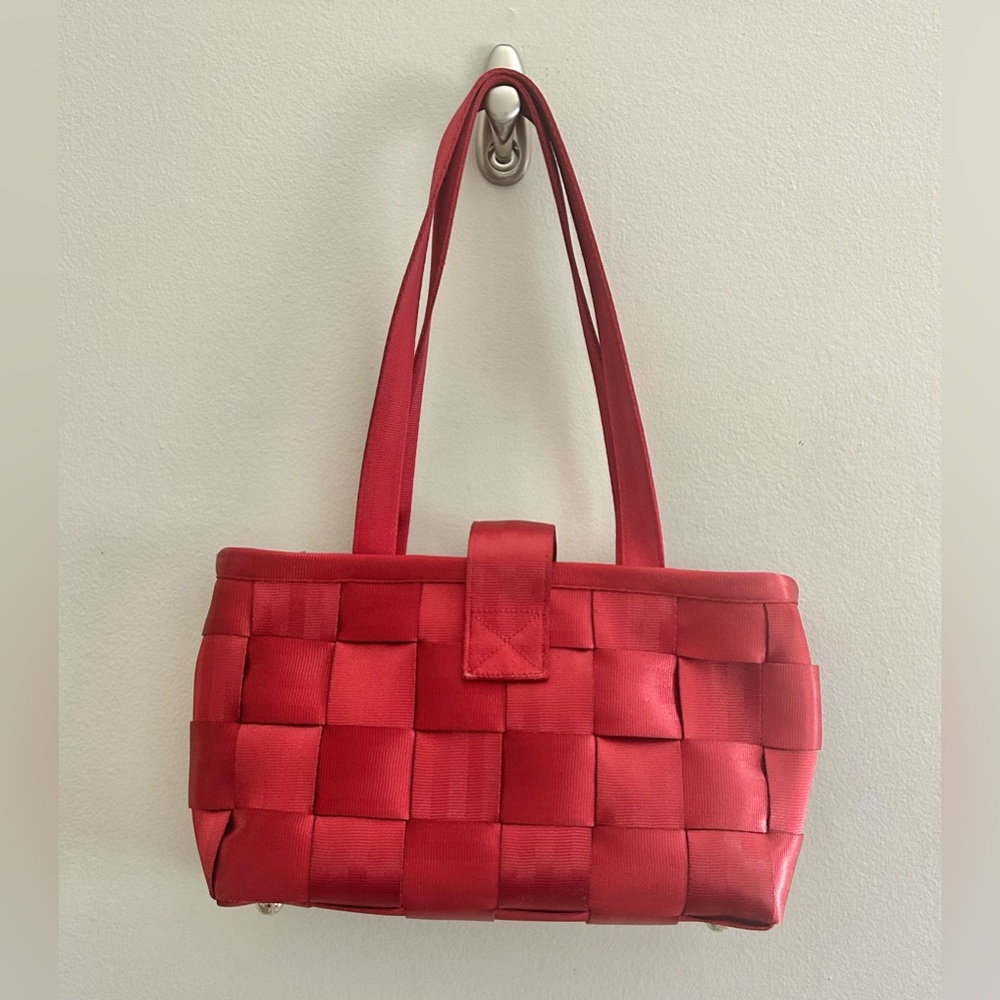 Harveys The Original Seatbelt Mercedes Benz Woven Dual Handles Tote Handbag Red - Picture 5 of 8
